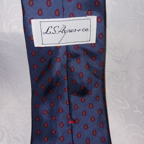 3 Christmas Ties Holiday Traditions by Hallmark Florence BK Inc & LS Ayres - Picture 9 of 10